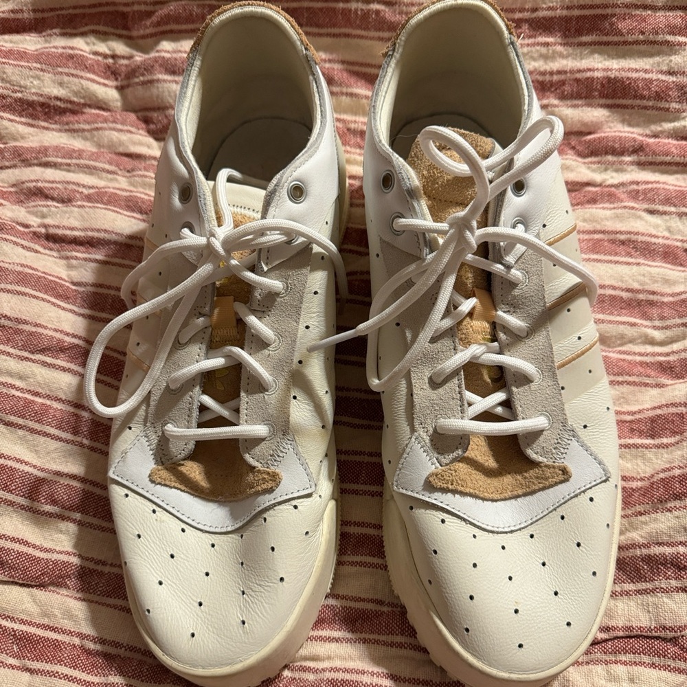 Adidas Rivalry men's tennis shoes